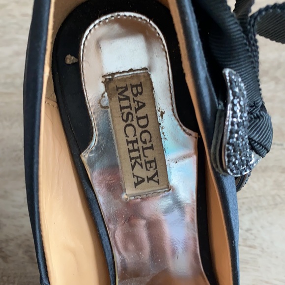 Badgley Mischka satin heels - Picture 6 of 7